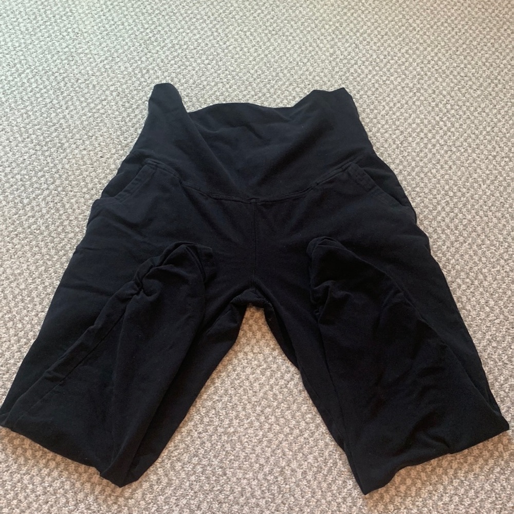PACT Black Leggings With Pockets — SIZE MEDIUM!